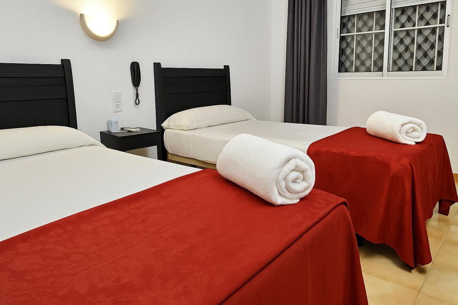 Hotel San Vicente - Centro Playa Conil De La Frontera Eksteriør bilde