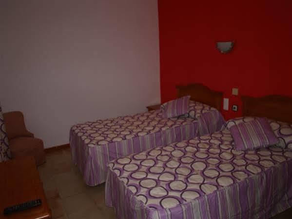 Hotel San Vicente - Centro Playa Conil De La Frontera Eksteriør bilde